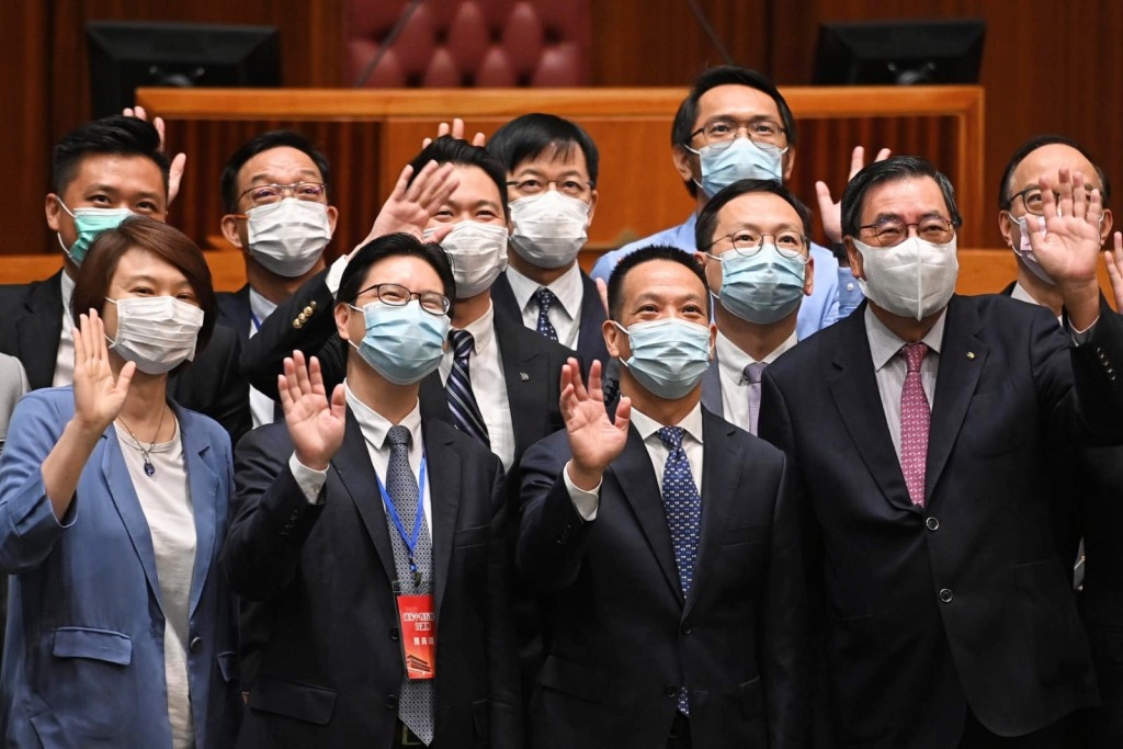 港澳辦副主任黃柳權是回歸以來,到訪立法會的最高級中央官員。
