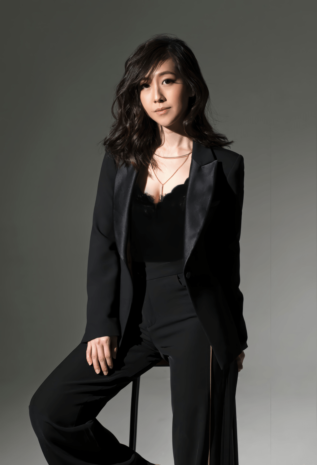 時裝設計師Natacha Van出生於香港,擁有柬埔寨、法國及中國血統。 時裝設計師Natacha Van出生於香港,擁有柬埔寨、法國及中國血統。
