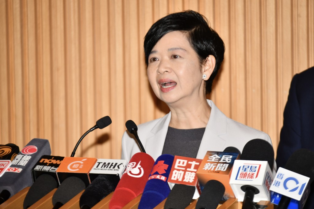 房屋局局長何永賢。