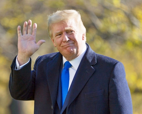 美國總統特朗普稱，卸任後將繼續挑戰選舉結果。AP圖片
