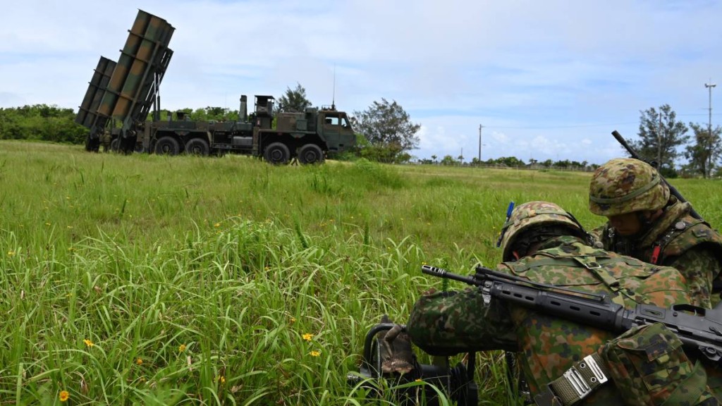 「坚毅之龙」日美联合射击训练，模拟阻击入侵。X@JGSDF_pr