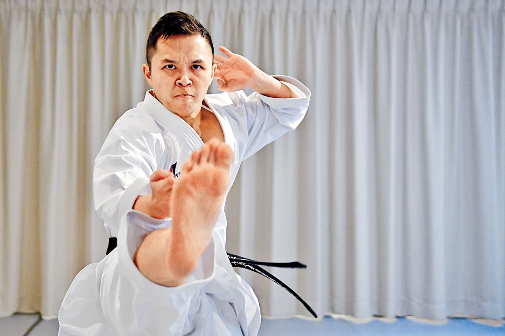 劉知名自去年尾確診後，受訪當日首次重披道袍並演繹兩套糸東流形。