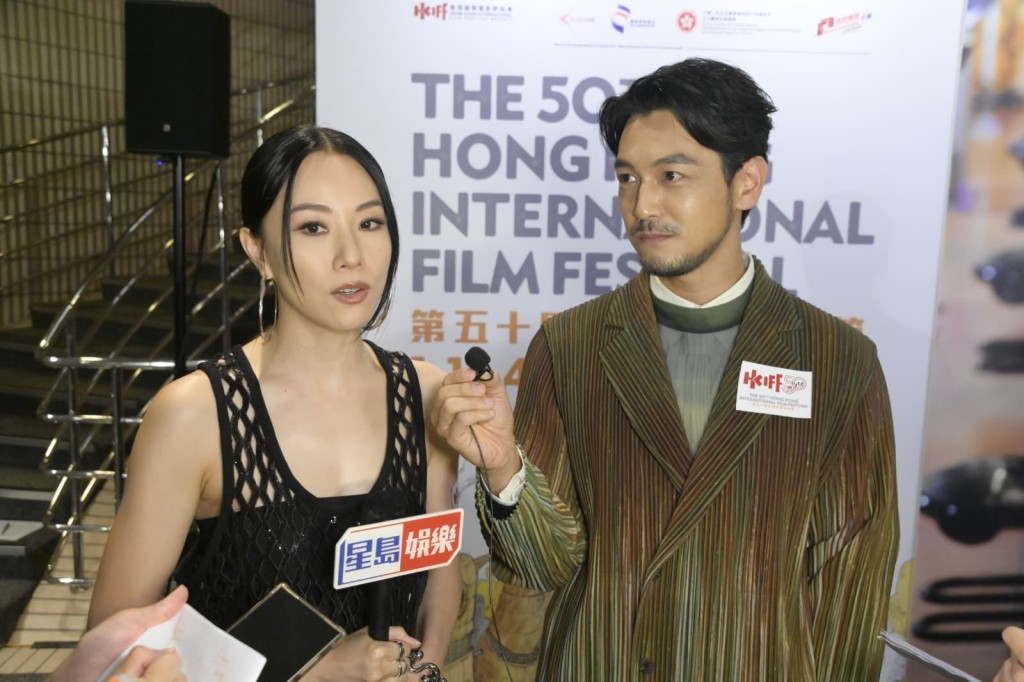 方力申對紅館個唱嘉賓大賣關子，對於是否邀請鄧麗欣就表示「要問太太先」，鄧麗欣稱依然未有收到邀請，「等他問完太太先。」