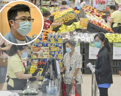 超市價格關注組召集人顏汶羽(小圖)倡「全單7折」。 資料圖片