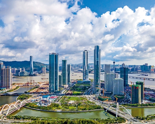澳門和珠海橫琴僅一水之隔，橫琴金融島建設已見規模。
