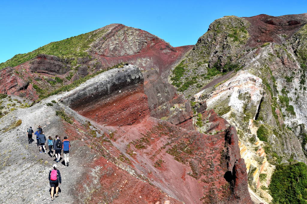 因为塔拉威拉火山，罗托路亚被称为全球著名的地热火山城