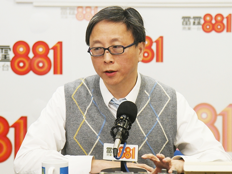 何栢良呼籲企業規定員工辦公室戴口罩。資料圖片