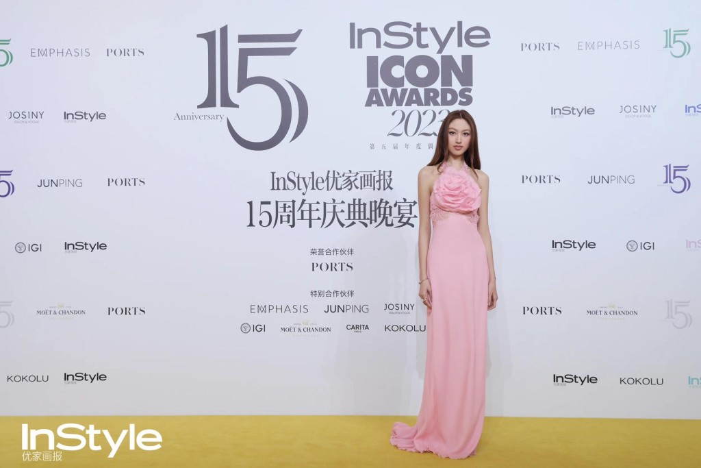 任晴佳出席上海舉行的《第五屆InStyle ICON Awards年度偶像盛典》。
