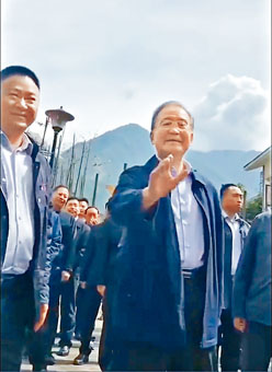 ■溫家寶日前到訪四川地震災區。