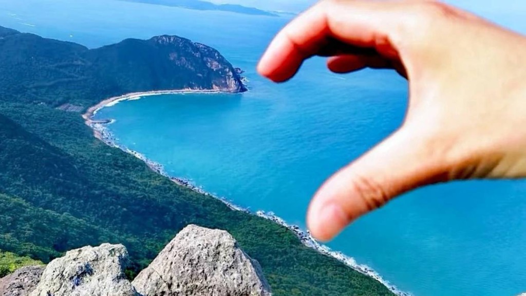 深圳網紅景點「望郎歸」屢有行山客出事故，官方決定封山禁行。小紅書@姚傑