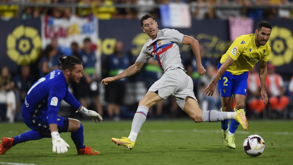 利雲度夫斯基(中)改寫西甲入球紀錄。AP