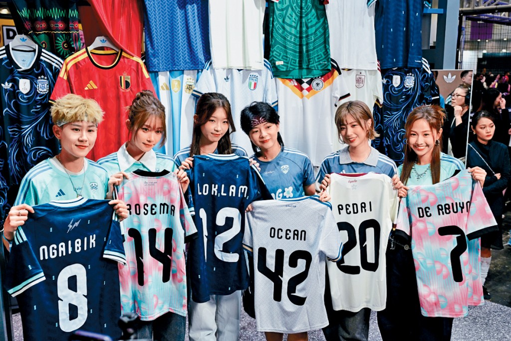 螢花女子足球隊獲邀出席表演賽。