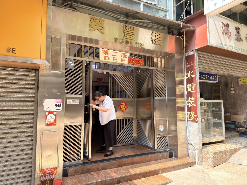 女事主上去前男女住所後遇襲。梁國峰攝