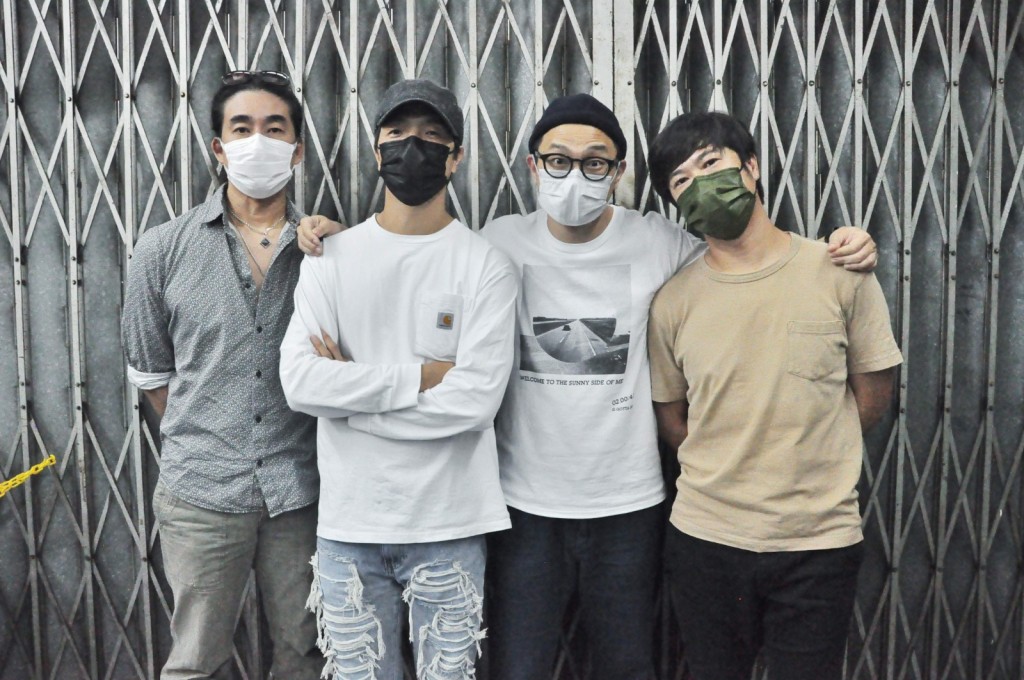 泥鯭表示：「我哋好乖做晒检测，好Safe先一齐练歌。喺疫情下大家都尽量保持身体健康，等大家可以如期享受个Show！」