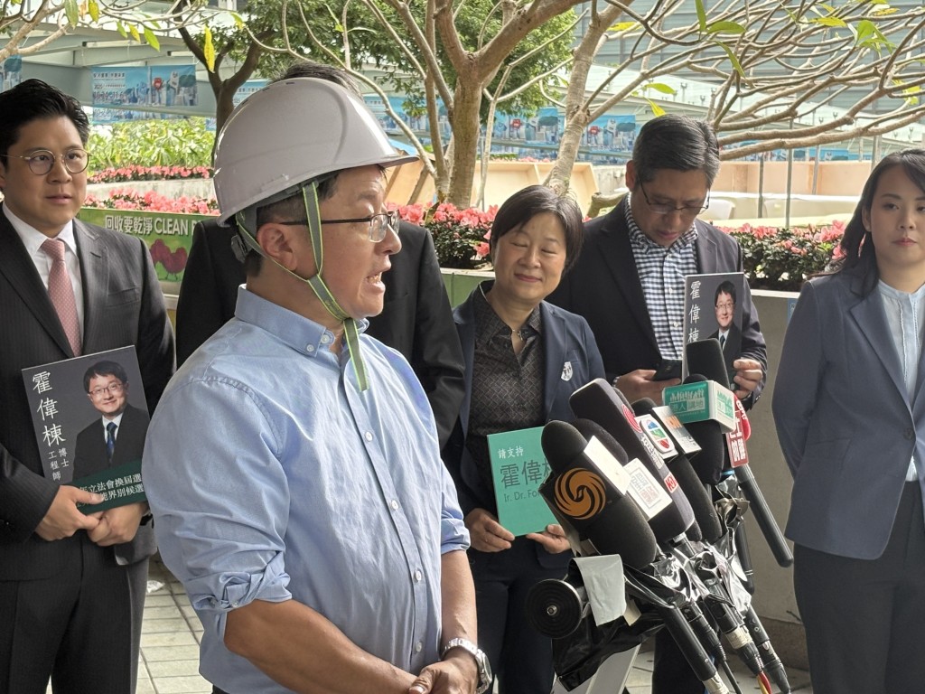 霍偉棟報名參加工程界。 霍偉棟報名參加工程界。