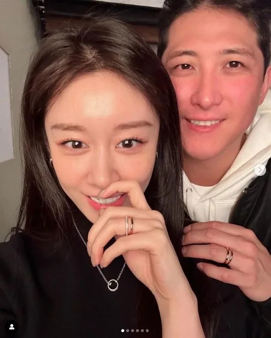 朴芝妍於2022年跟棒球選手黃載均閃婚。 朴芝妍於2022年跟棒球選手黃載均閃婚。