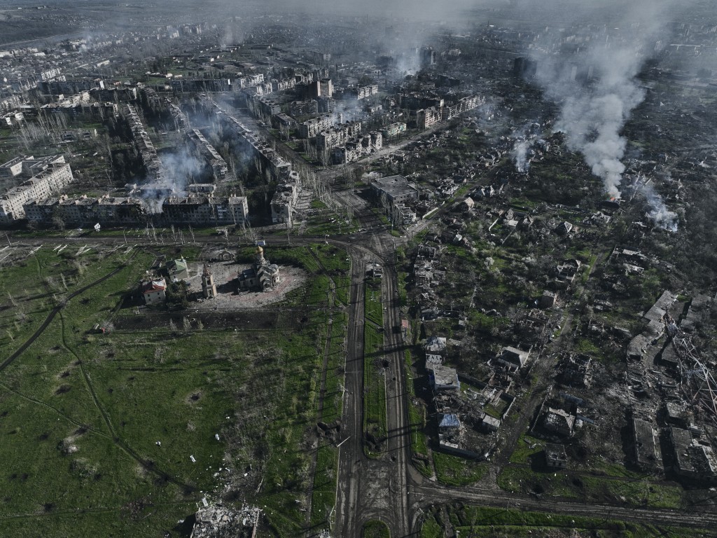 烏克蘭多個城市在戰事中被摧毀。美聯社