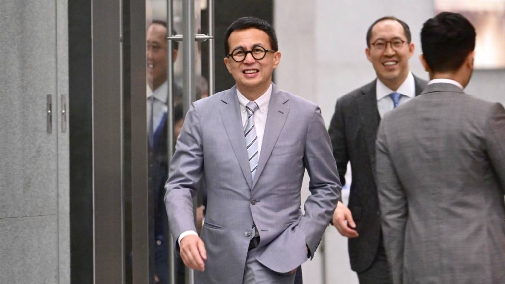 富衛擬1.6億向李澤楷購保特保險25%股權 相當於1.9倍隱含市賬率倍數