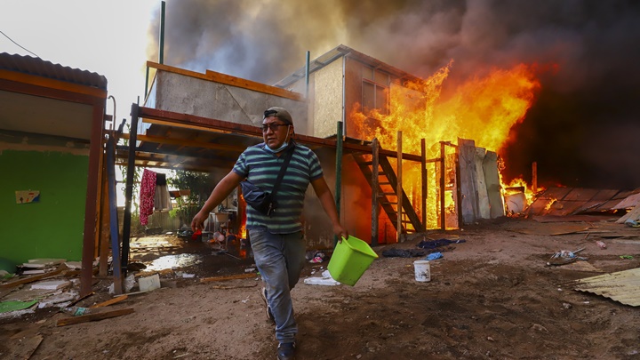 400多民居民被迫撤離。AP圖片