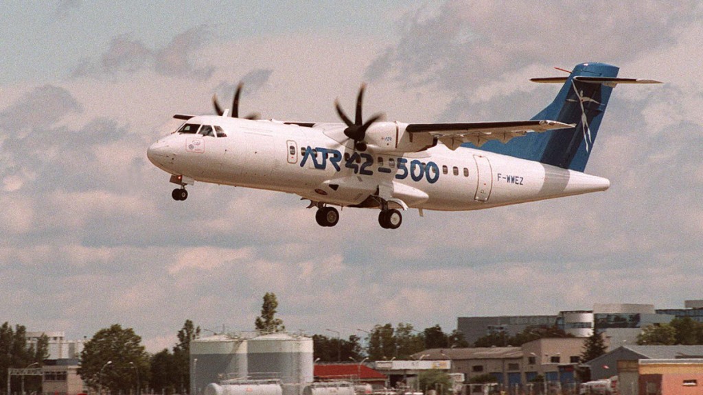 一架日本北海道航空系統公司客機（機型：ATR42）從札幌起飛後引擎停運，需要緊急降落。法新社資料圖