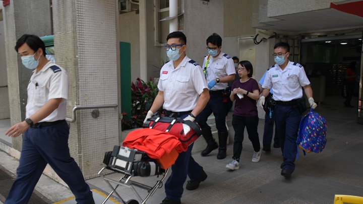 事主被勸服後送院檢查。徐裕民攝