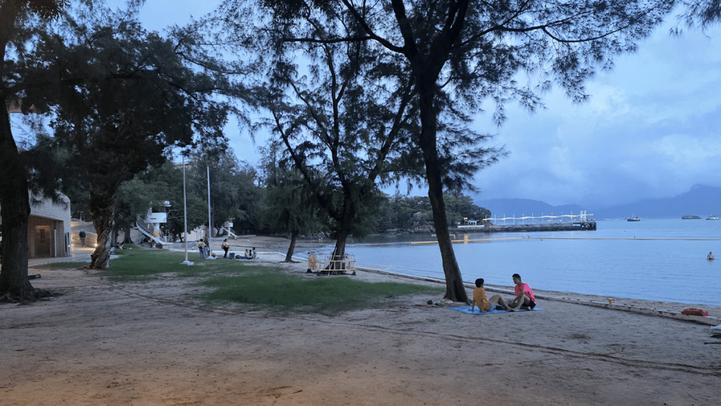 青山灣泳灘。港九拯溺員工會提供