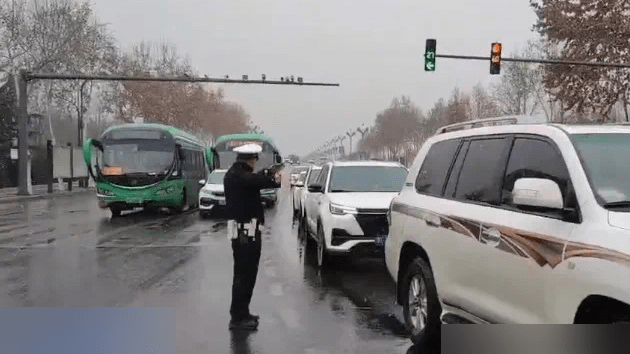 內地多地發生雨雪天氣。（微博）