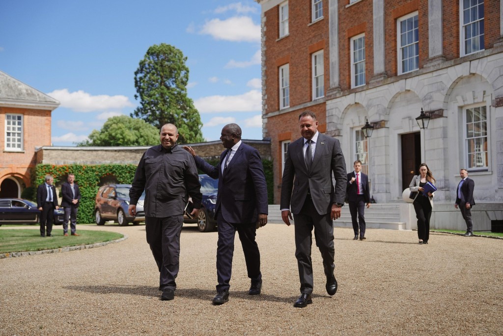 美英烏歐官員英外相官邸會面。圖片來源 X@DavidLammy