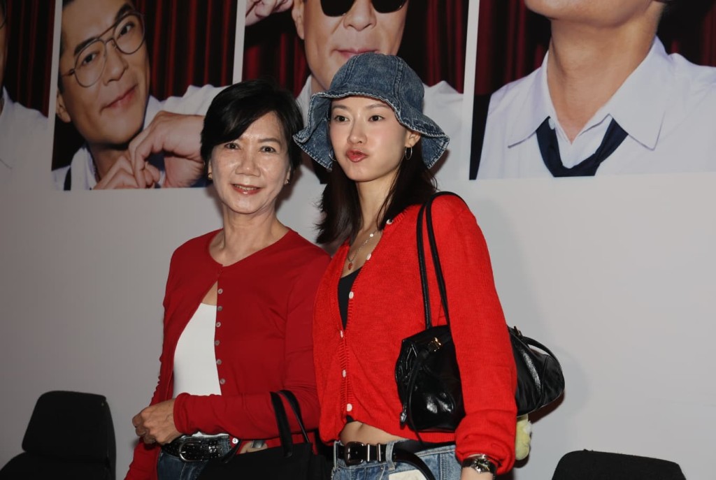 廖子妤和媽媽到場觀賞古天樂演唱會。 廖子妤和媽媽到場觀賞古天樂演唱會。