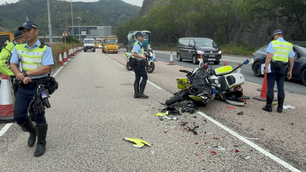 警員到場調查。 警員到場調查。