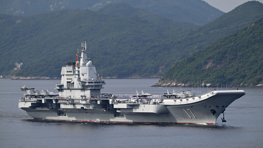 由航空母艦山東艦，導彈驅逐艦延安艦、湛江艦，導彈護衛艦運城艦組成的海軍艦艇編隊，將於7月3日至7日訪港。