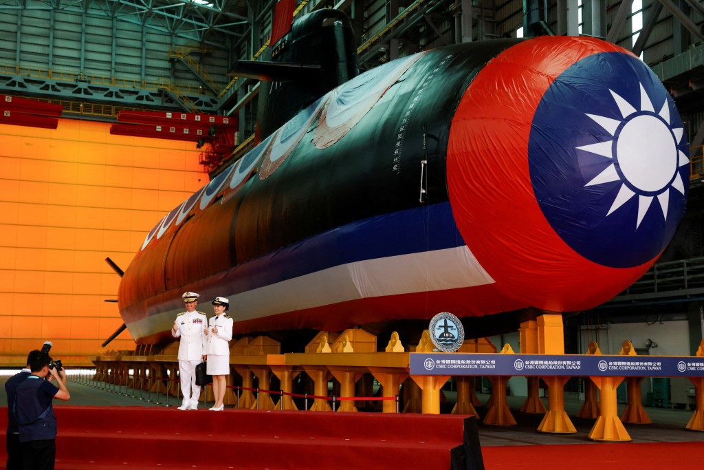 台灣第一艘自製潛艇下水。 路透社