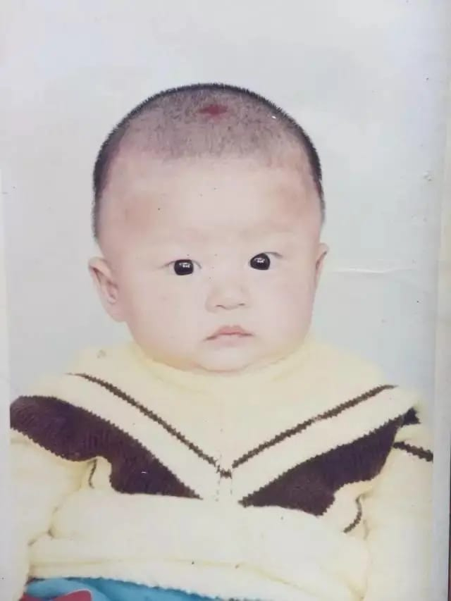 1994年汪順出生於浙江一個富裕家庭。