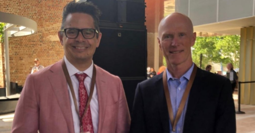 懷亞特（左）指責澳洲「一些評論員和民選代表」攻擊中國，而不是與「我們主要的貿易夥伴」培養密切關係的行為。（懷亞特Twitter 圖片)