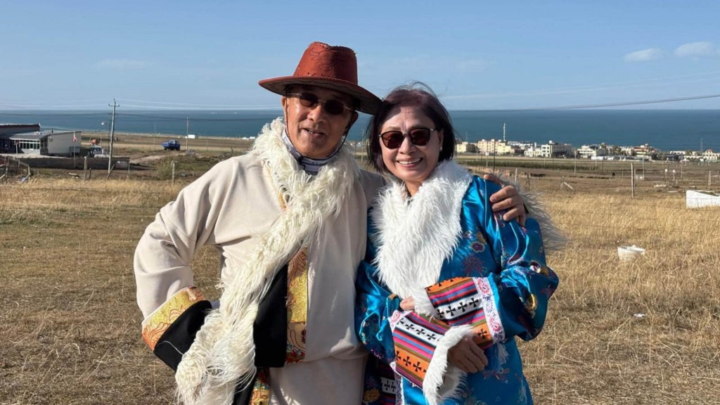 田北辰日前与太太体验乘坐动卧列车漫游南疆。田北辰fb