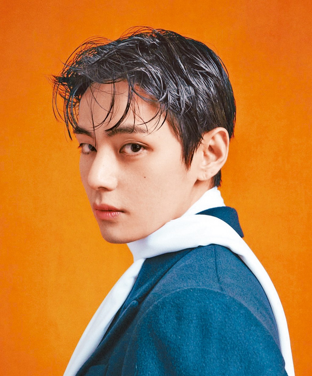 V不滿與閔熙珍的私人訊息，被用作「ILLIT抄襲NewJeans疑雲」相關爭議的證據。