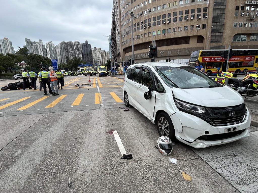 現場遺下一灘血。林思明攝