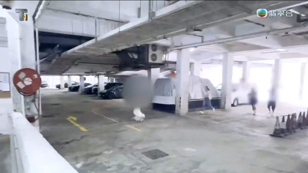 一百米短跑。