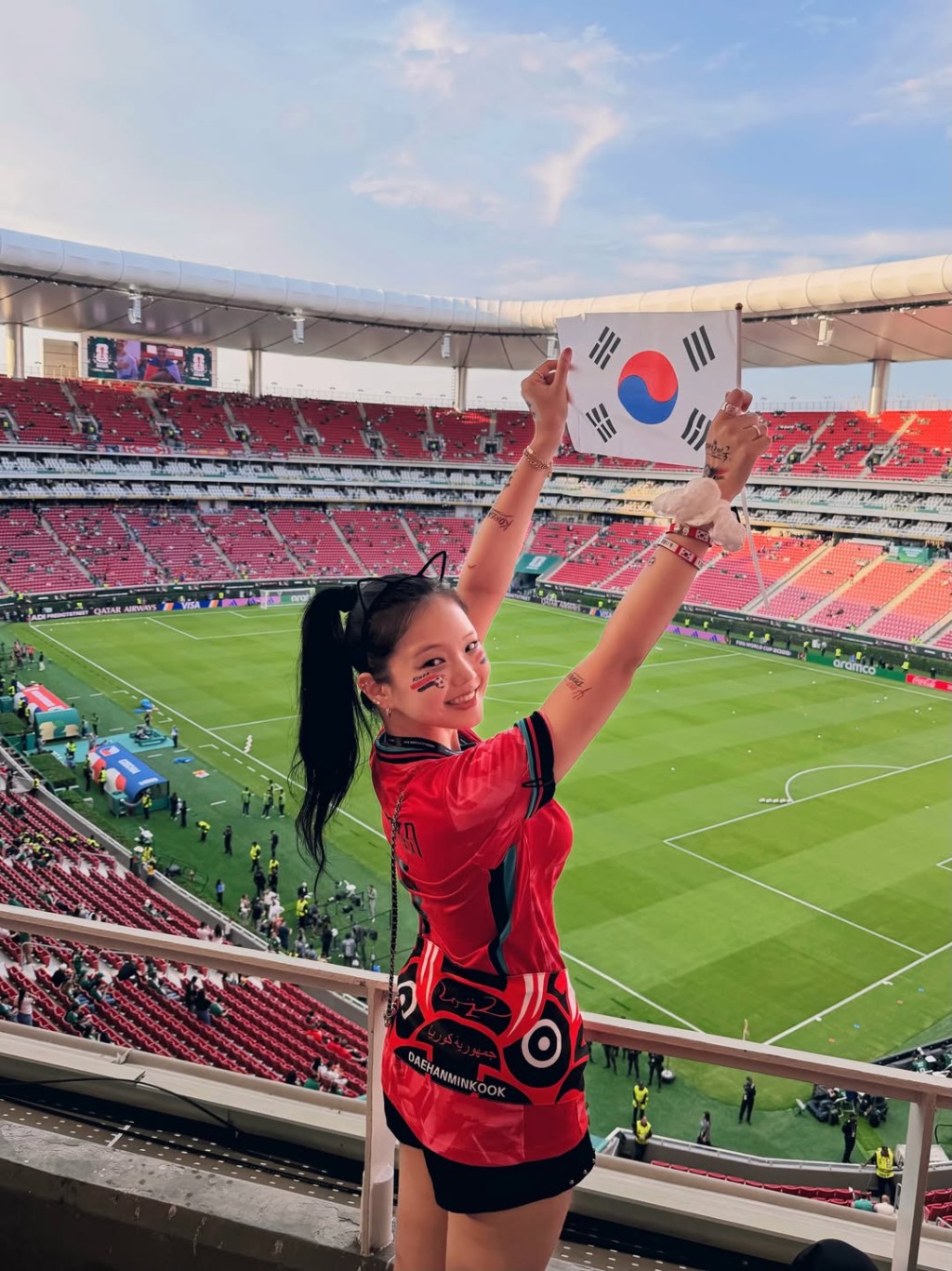 2026美加墨世界盃正式舉行，在YouTube擁有高達660萬訂閱人數的韓國索女網紅「inocat_t」，日前前往墨西哥為南韓國家隊應援。