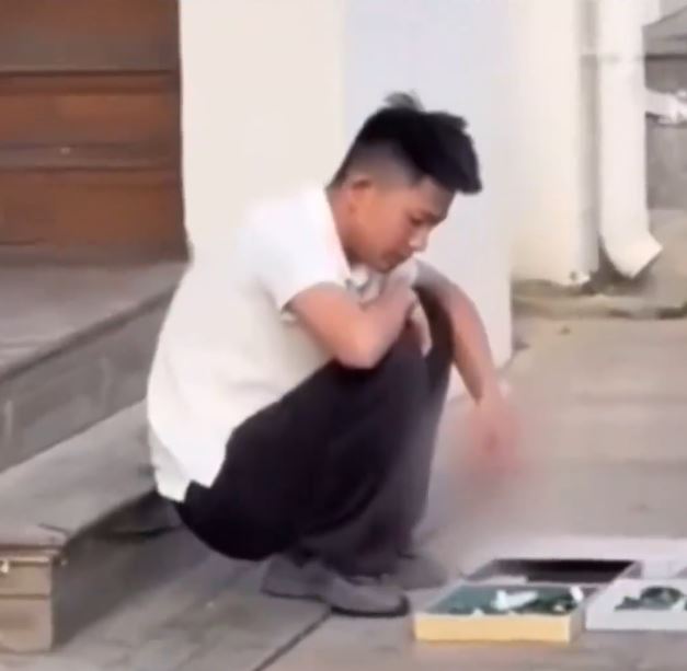 剛大學畢業的店員粗心大意搬枱，跌爛值百萬元的玉飾。抖音