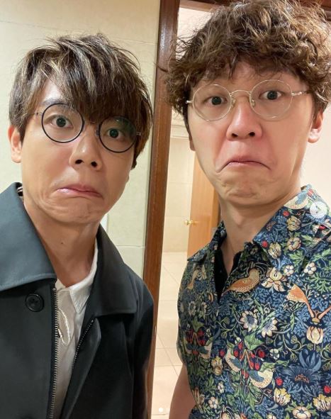 Tom近日貼出跟林家謙合照,不少人也指兩人撞樣。