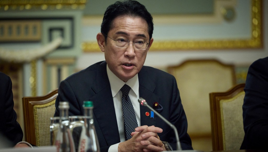 消息指，日本將推出無償援助方案，為友軍提供軍事裝備。圖為日本首相岸田文雄。(路透社)