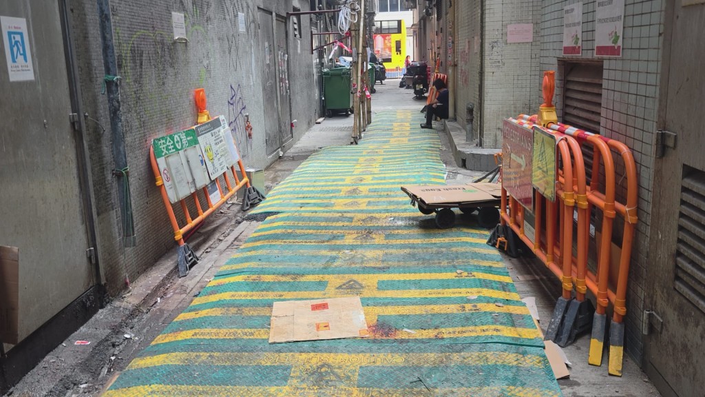 現場遺下一灘血迹。