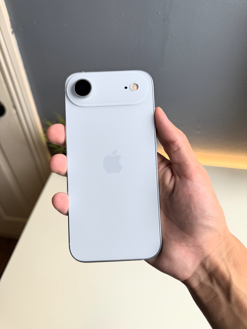 iPhone 17 Air將憑5.5mm成為歷來最薄iPhone。 iPhone 17 Air將憑5.5mm成為歷來最薄iPhone。