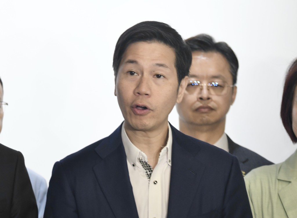 吳傑莊表示,港深創科園去年正式啟用,首批兩幢濕實驗室大樓已吸引超過79間來自海外、內地及本地企業進駐。 吳傑莊表示,港深創科園去年正式啟用,首批兩幢濕實驗室大樓已吸引超過79間來自海外、內地及本地企業進駐。