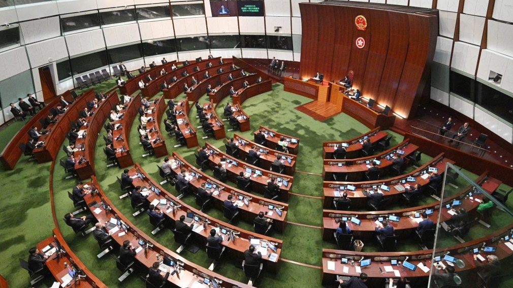 立法会辩论五年规划、施政报告议案