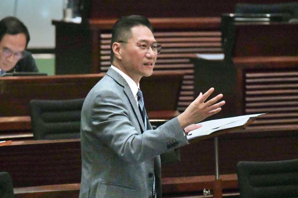 邵家輝亦關注，禁令可能衍生其他未受規管的產品，如獨立添加味道的煙草產品。