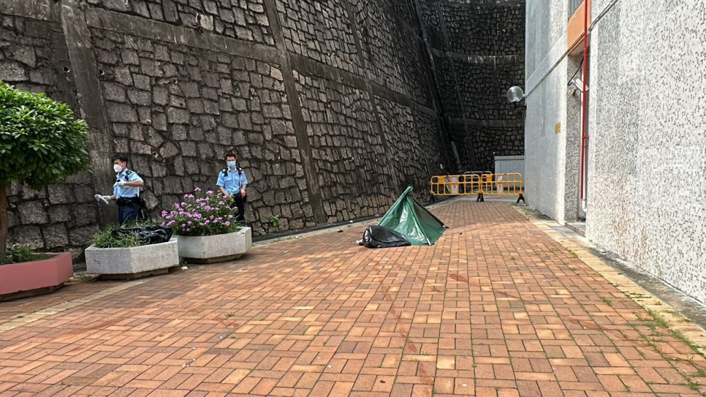 秀茂坪男子疑受生活問題困擾墮樓不治。
