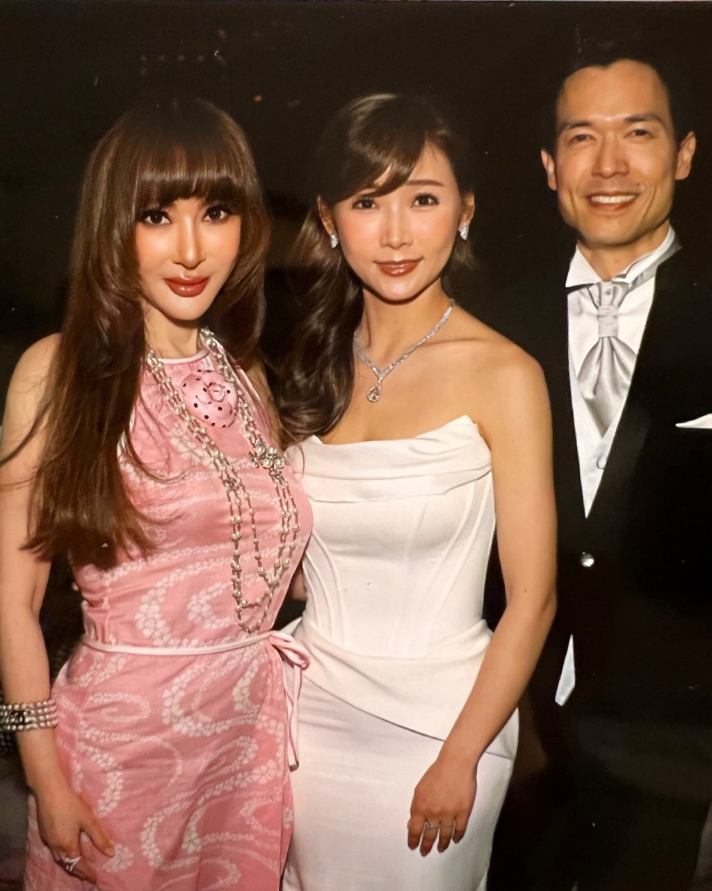 名媛薛芷倫亦有到賀。 名媛薛芷倫亦有到賀。