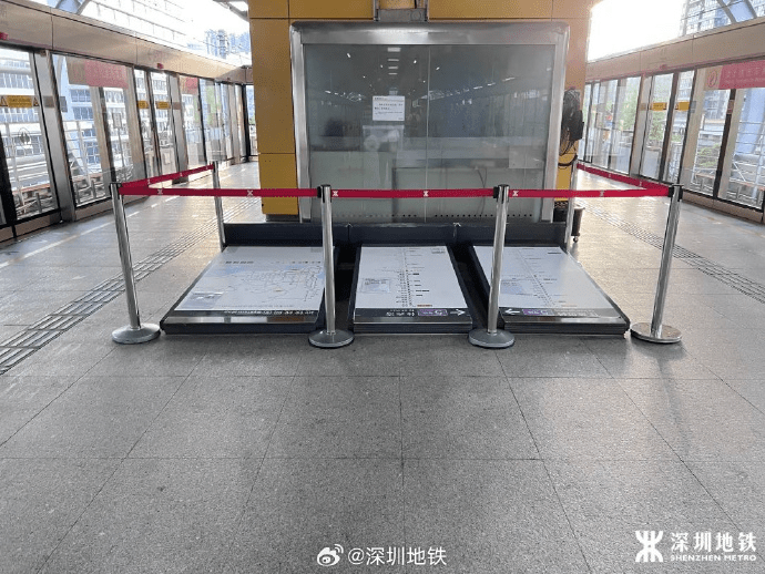 颱風「蘇拉」接近深圳，地鐵作好防雨防風措施。